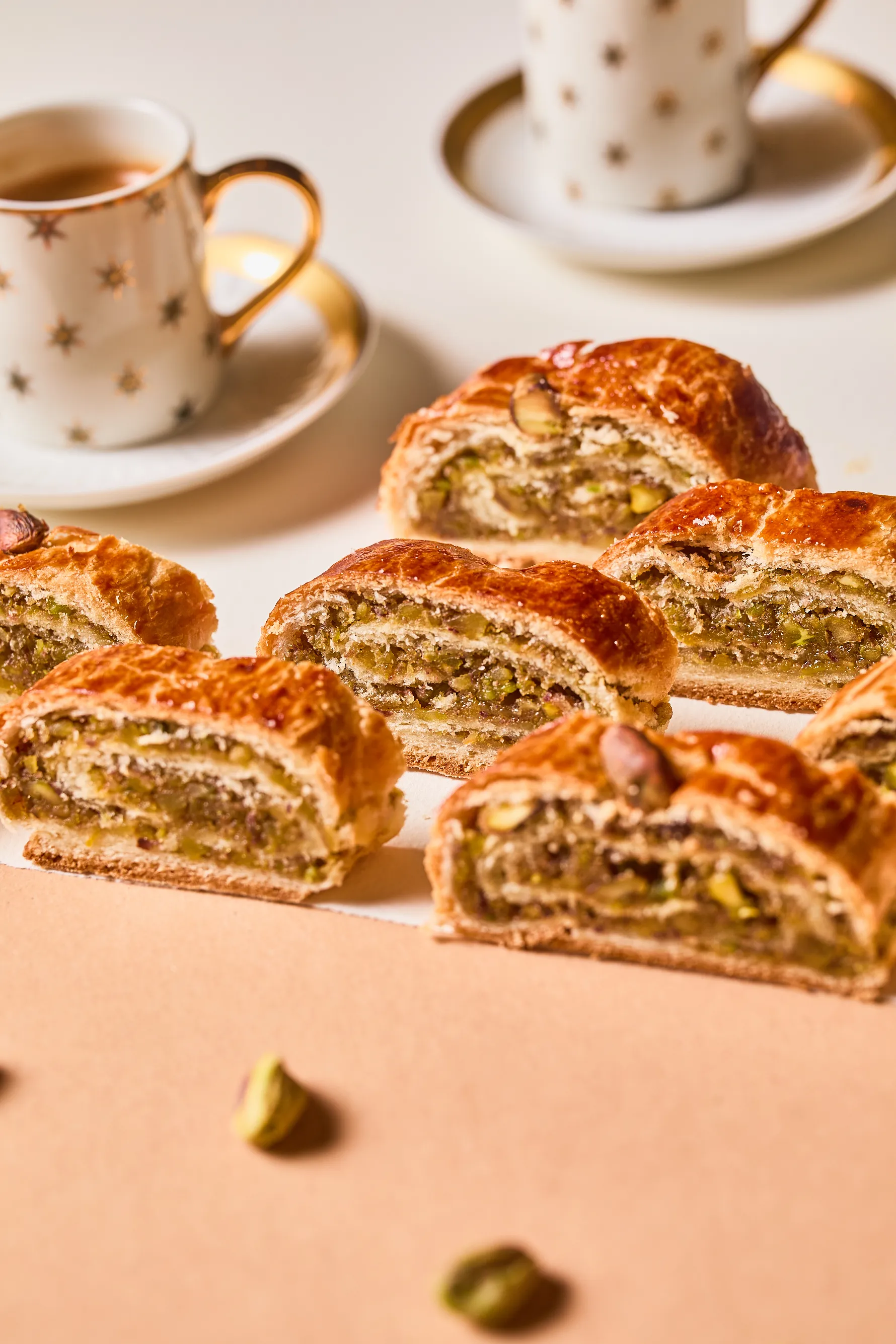 Pisztáciás bejgli felszeletelve